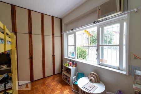 Apartamento à venda com 116m², 4 quartos e sem vagaQuarto 3