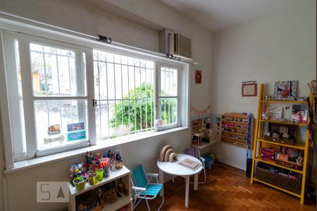 Apartamento à venda com 116m², 4 quartos e sem vagaQuarto 3