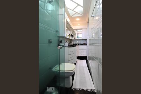 Casa à venda com 285m², 4 quartos e 2 vagasBanheiro da suíte 