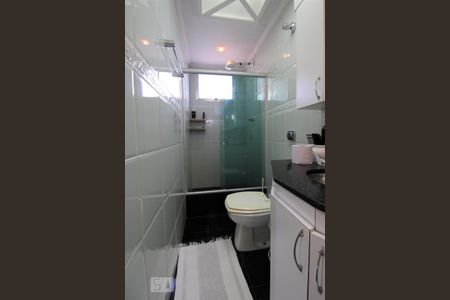 Casa à venda com 285m², 4 quartos e 2 vagasBanheiro da suíte 