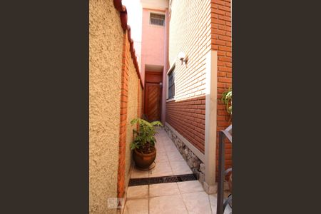 Casa à venda com 285m², 4 quartos e 2 vagasCorredor 