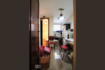 Casa à venda com 285m², 4 quartos e 2 vagasEscritório 