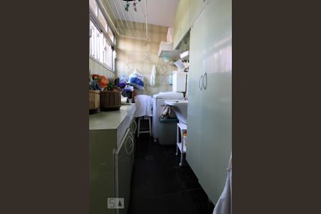 Casa à venda com 285m², 4 quartos e 2 vagasÁrea de serviço 