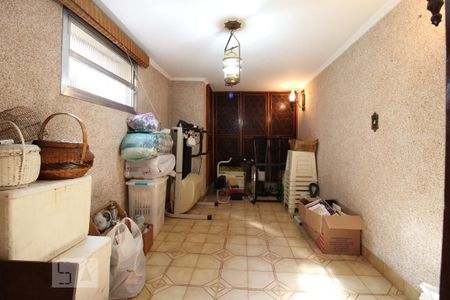 Casa à venda com 285m², 4 quartos e 2 vagasAdega 