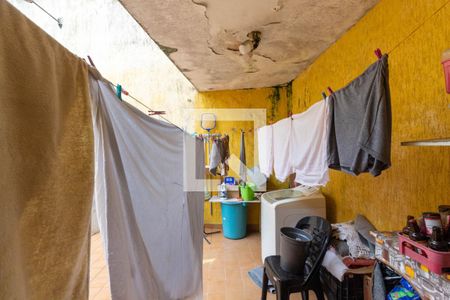 Casa à venda com 170m², 3 quartos e 2 vagasLavanderia