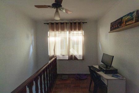 Casa à venda com 170m², 3 quartos e 2 vagasEscritório