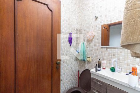 Casa à venda com 170m², 3 quartos e 2 vagasBanheiro da Suíte