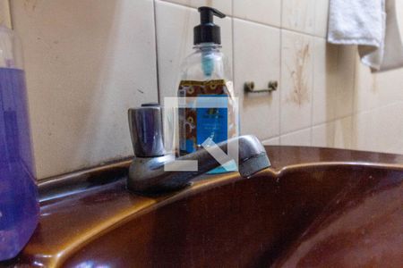 Casa à venda com 170m², 3 quartos e 2 vagasBanheiro - torneira