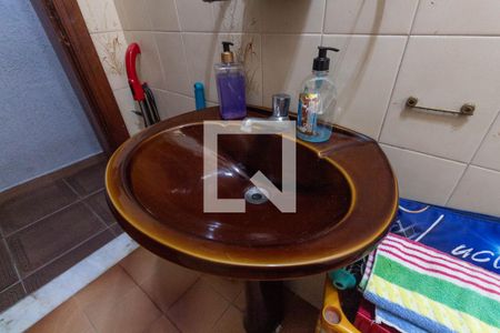 Casa à venda com 170m², 3 quartos e 2 vagasLavabo