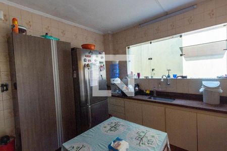 Casa à venda com 170m², 3 quartos e 2 vagasCozinha