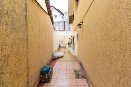 Casa à venda com 170m², 3 quartos e 2 vagasCorredor