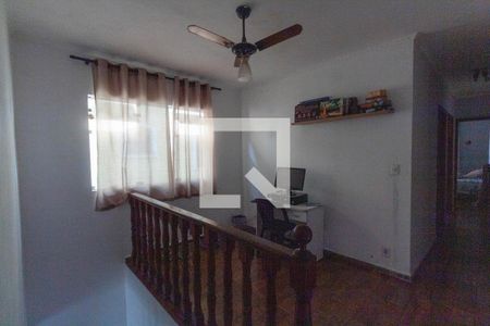 Casa à venda com 170m², 3 quartos e 2 vagasEscritório