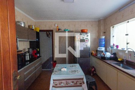 Casa à venda com 170m², 3 quartos e 2 vagasCozinha