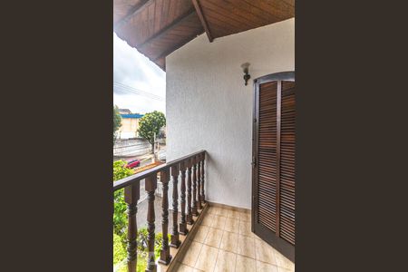 Casa à venda com 530m², 4 quartos e 8 vagasVaranda