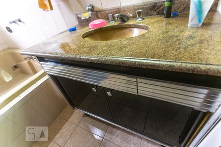 Casa à venda com 530m², 4 quartos e 8 vagasArmário