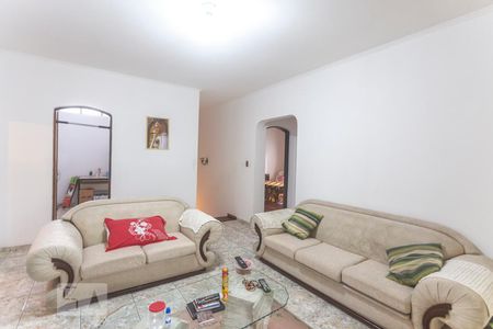 Casa à venda com 530m², 4 quartos e 8 vagasSala de estar 03