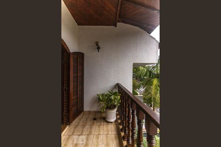 Casa à venda com 530m², 4 quartos e 8 vagasVaranda