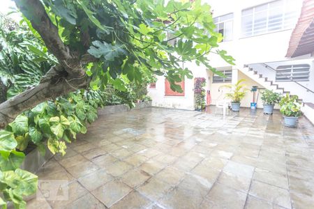 Casa à venda com 530m², 4 quartos e 8 vagasQuintal