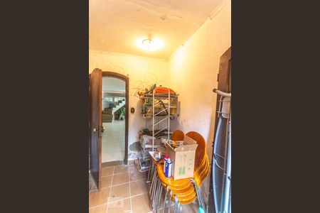 Casa à venda com 530m², 4 quartos e 8 vagasQuarto de serviço