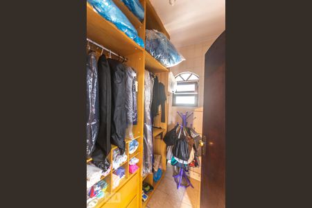 Casa à venda com 530m², 4 quartos e 8 vagasCloset