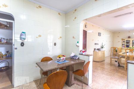 Casa à venda com 530m², 4 quartos e 8 vagasCozinha