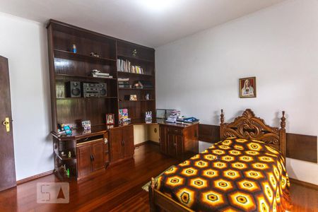 Casa à venda com 530m², 4 quartos e 8 vagasSuíte 02