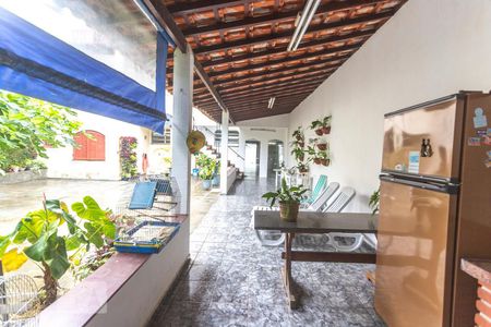 Casa à venda com 530m², 4 quartos e 8 vagasQuintal