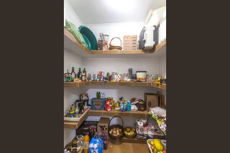 Casa à venda com 530m², 4 quartos e 8 vagasDispensa