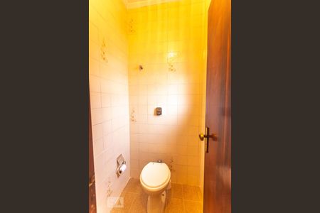 Casa à venda com 530m², 4 quartos e 8 vagasLavabo