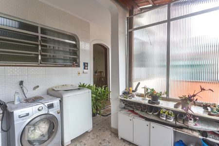 Casa à venda com 530m², 4 quartos e 8 vagasÁrea de serviço