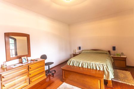 Casa à venda com 530m², 4 quartos e 8 vagasQuarto 02