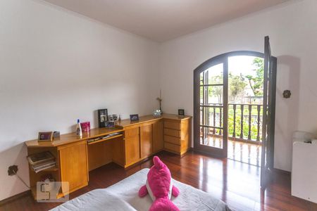 Casa à venda com 530m², 4 quartos e 8 vagasSuíte 01