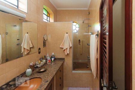 Casa à venda com 200m², 3 quartos e 5 vagas Casa à venda com 200m², 3 quartos e 5 vagasBanheiro da Suite