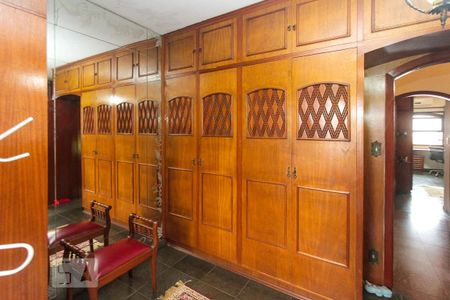 Casa à venda com 200m², 3 quartos e 5 vagas Casa à venda com 200m², 3 quartos e 5 vagasCloset da Suite