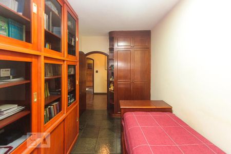 Casa à venda com 200m², 3 quartos e 5 vagas Casa à venda com 200m², 3 quartos e 5 vagasQuarto 03