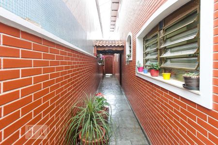 Casa à venda com 200m², 3 quartos e 5 vagas Casa à venda com 200m², 3 quartos e 5 vagasCorredor