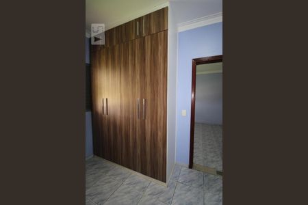 Casa à venda com 450m², 3 quartos e 4 vagasCloset - Quarto 4