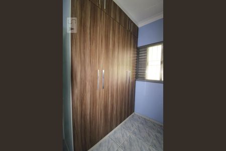 Casa à venda com 450m², 3 quartos e 4 vagasCloset - Quarto 4