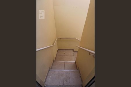 Casa à venda com 450m², 3 quartos e 4 vagasEscada