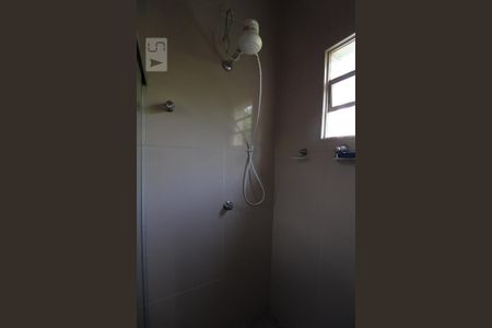 Casa à venda com 450m², 3 quartos e 4 vagasBanheiro de Serviço