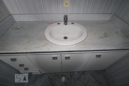 Casa à venda com 450m², 3 quartos e 4 vagasBanheiro - Quarto 4