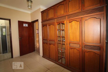 Casa à venda com 450m², 3 quartos e 4 vagasQuarto 3 - Suíte