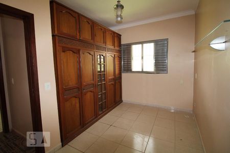 Casa à venda com 450m², 3 quartos e 4 vagasQuarto 3 - Suíte