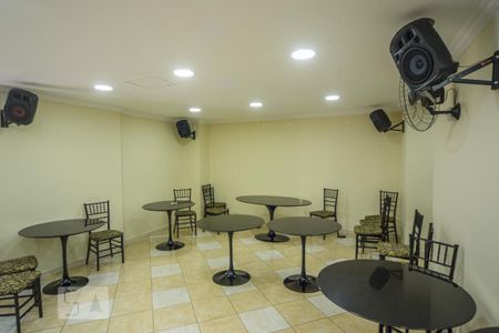 Casa de condomínio à venda com 78m², 2 quartos e 1 vaga Casa de condomínio à venda com 78m², 2 quartos e 1 vagaÁrea comum - Salão de festas