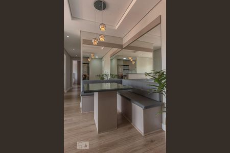 Sala de apartamento para alugar com 2 quartos, 57m² em Vila Satúrnia, Campinas