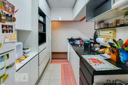 Apartamento à venda com 80m², 3 quartos e 2 vagas Apartamento à venda com 80m², 3 quartos e 2 vagasCozinha