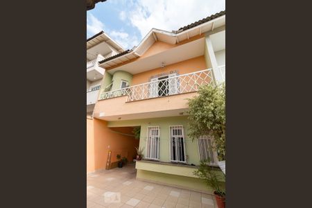 Casa à venda com 183m², 3 quartos e 3 vagasFachada da casa