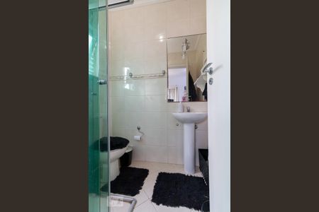 Casa à venda com 183m², 3 quartos e 3 vagasBanheiro quarto 1 suíte