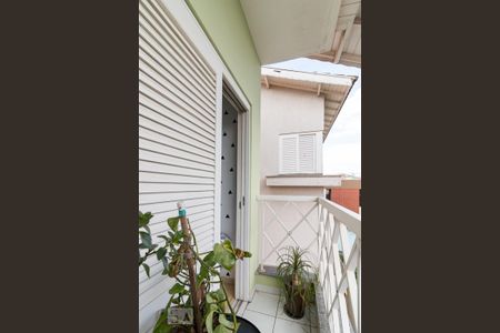 Casa à venda com 183m², 3 quartos e 3 vagasVaranda quarto 3 suíte