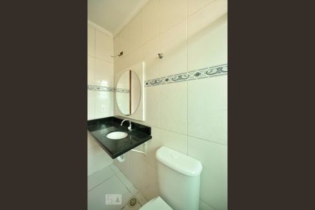 Casa à venda com 225m², 3 quartos e 3 vagasBanheiro 